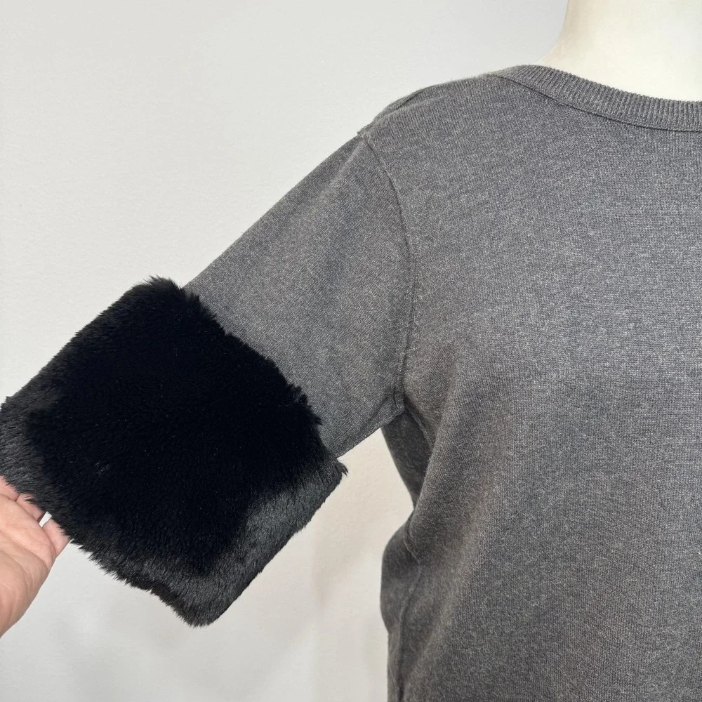 Michael Michael Kors Sweater‎ Womens Medium Gray Faux Fur Sleeve Trim Pullover